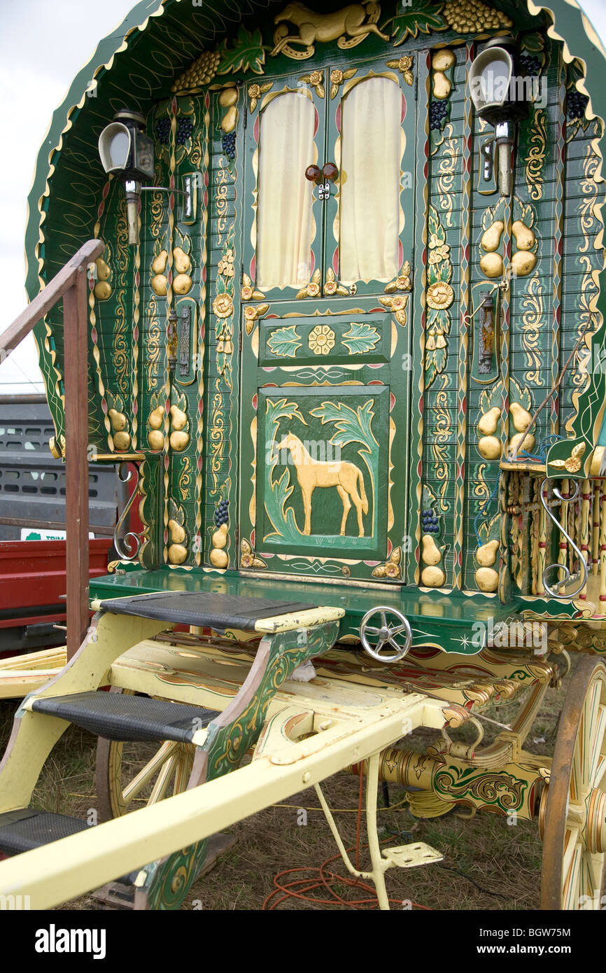 A bow top Gypsy wagon at the Stow Fair in Gloucestershire, England, UK Stock Photo