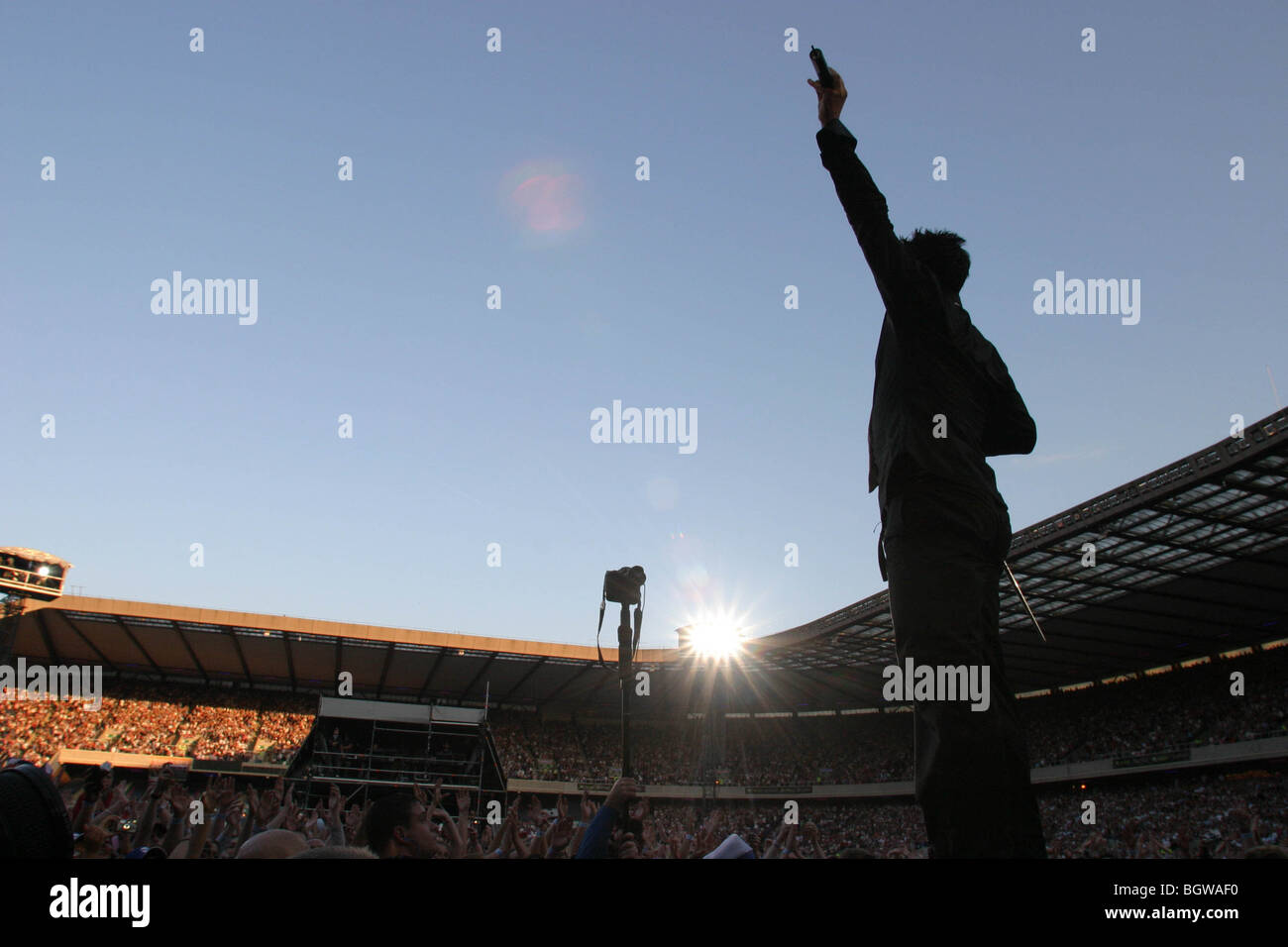 British singer musician Robbie Williams performing at Murrayfield Stadium, Edinburgh, Scotland, 28.06.2003 Stock Photo