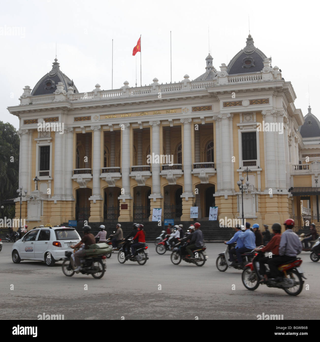 The Hanoi Opera House, Hanoi, Vietnam Stock Photo - Alamy