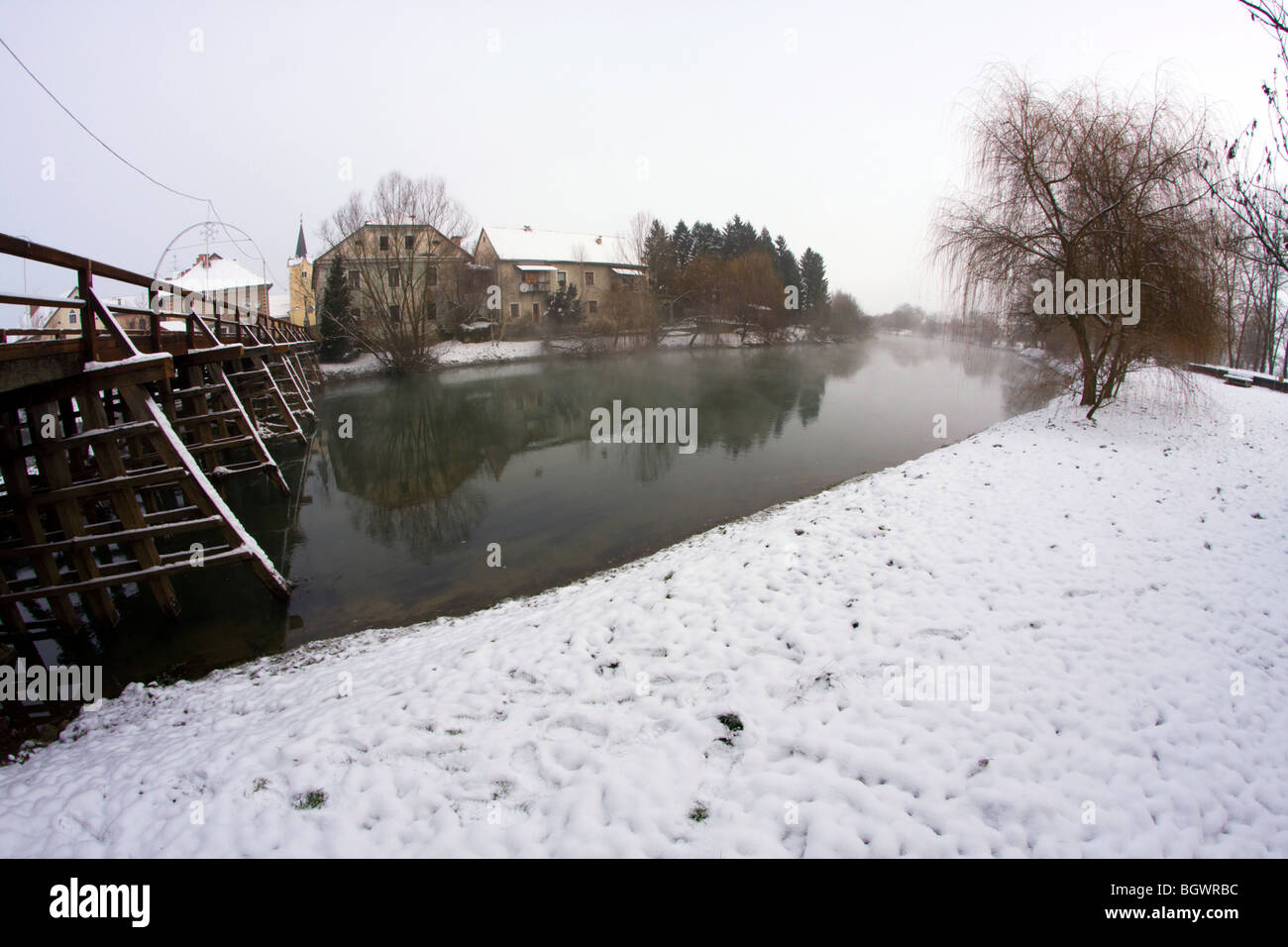 Small wooden road bridge hi-res stock photography and images - Alamy