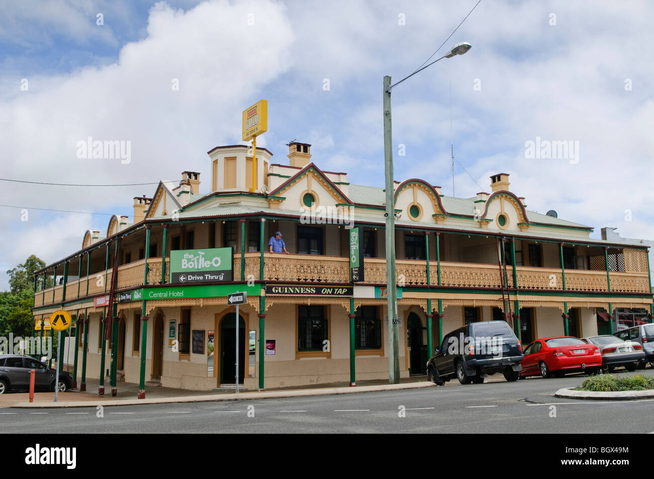 Central Hotel, an old traditional pub, in downtown Stanthorpe in Queensland's Granite Belt Stock Photo