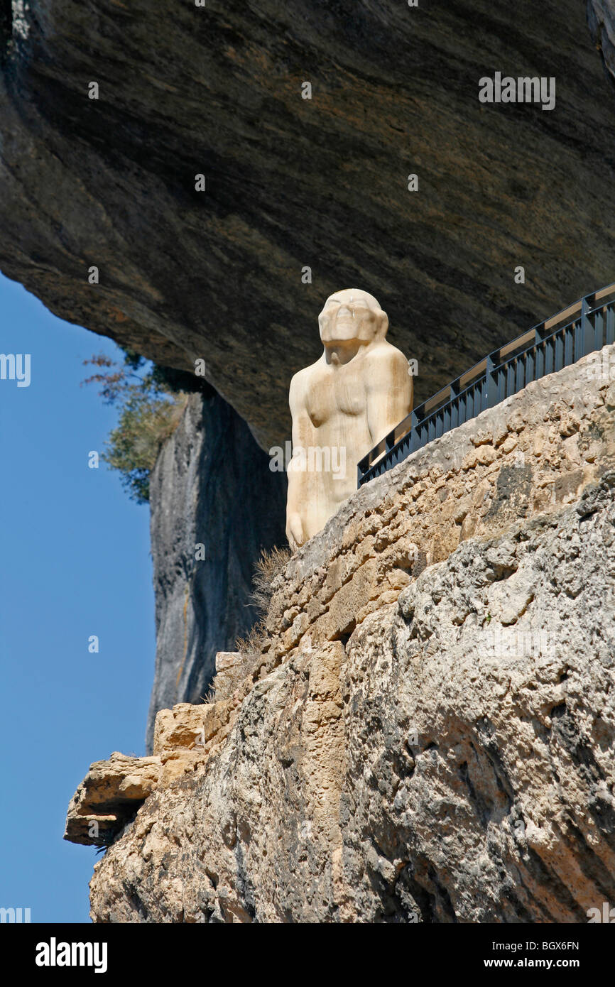 Cro-Magnon Man statue Museum of Prehistory Les Eyzies Dordogne ...