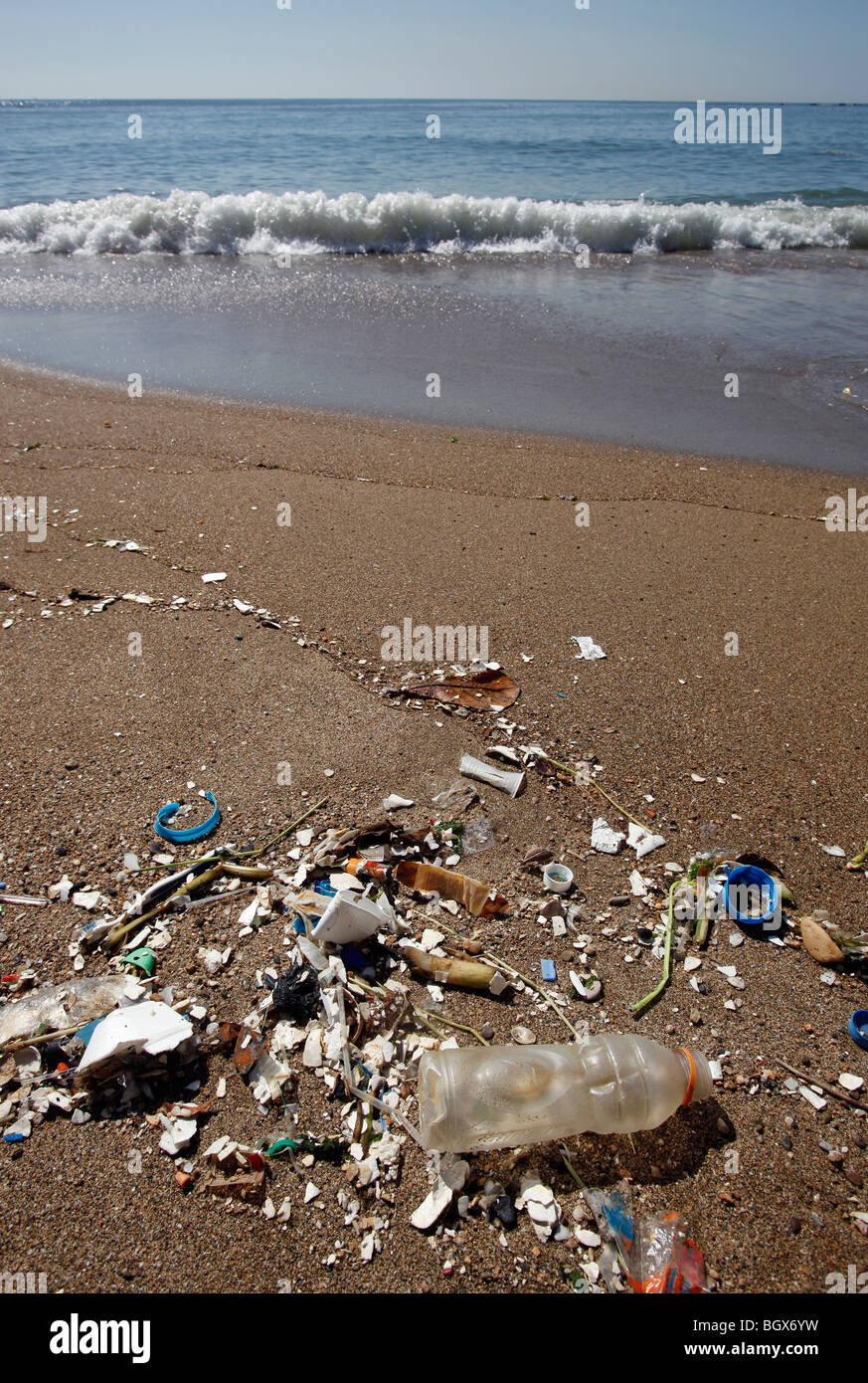 Plastic trash strewn beach, Santo Domingo, Dominican Republic Stock Photo