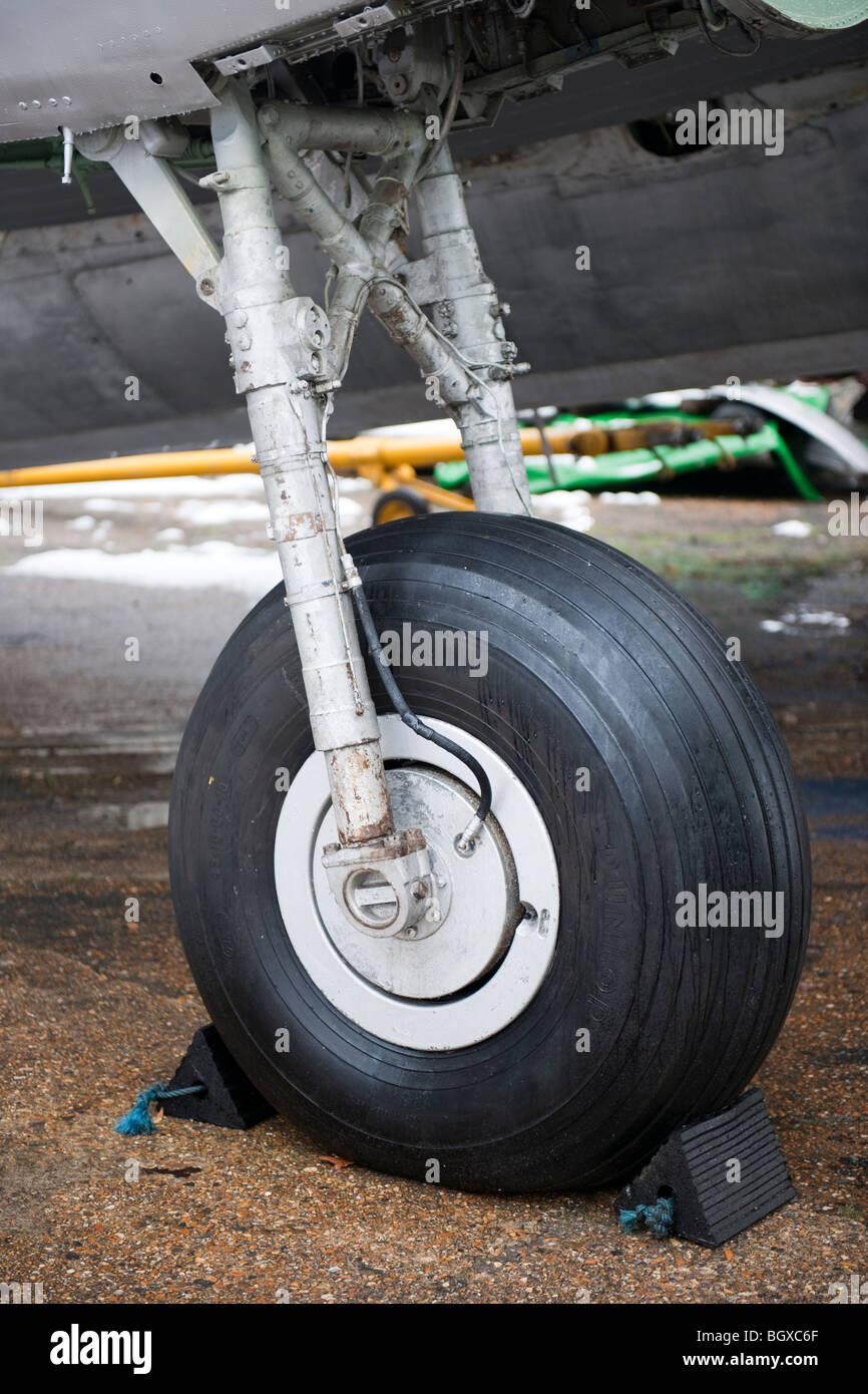 Landing Wheel High Resolution Stock Photography and Images Alamy