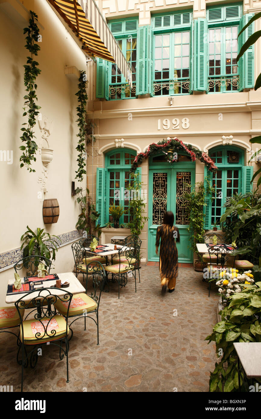 Green Tangerine Restaurant Hanoi, Vietnam Stock Photo Alamy