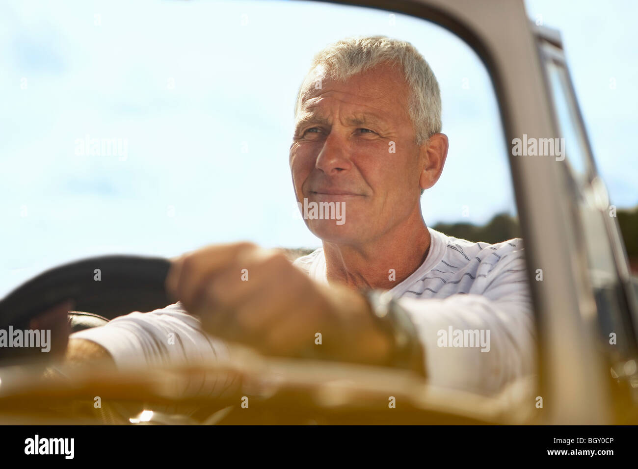 Senior citizen driving car hi-res stock photography and images - Alamy