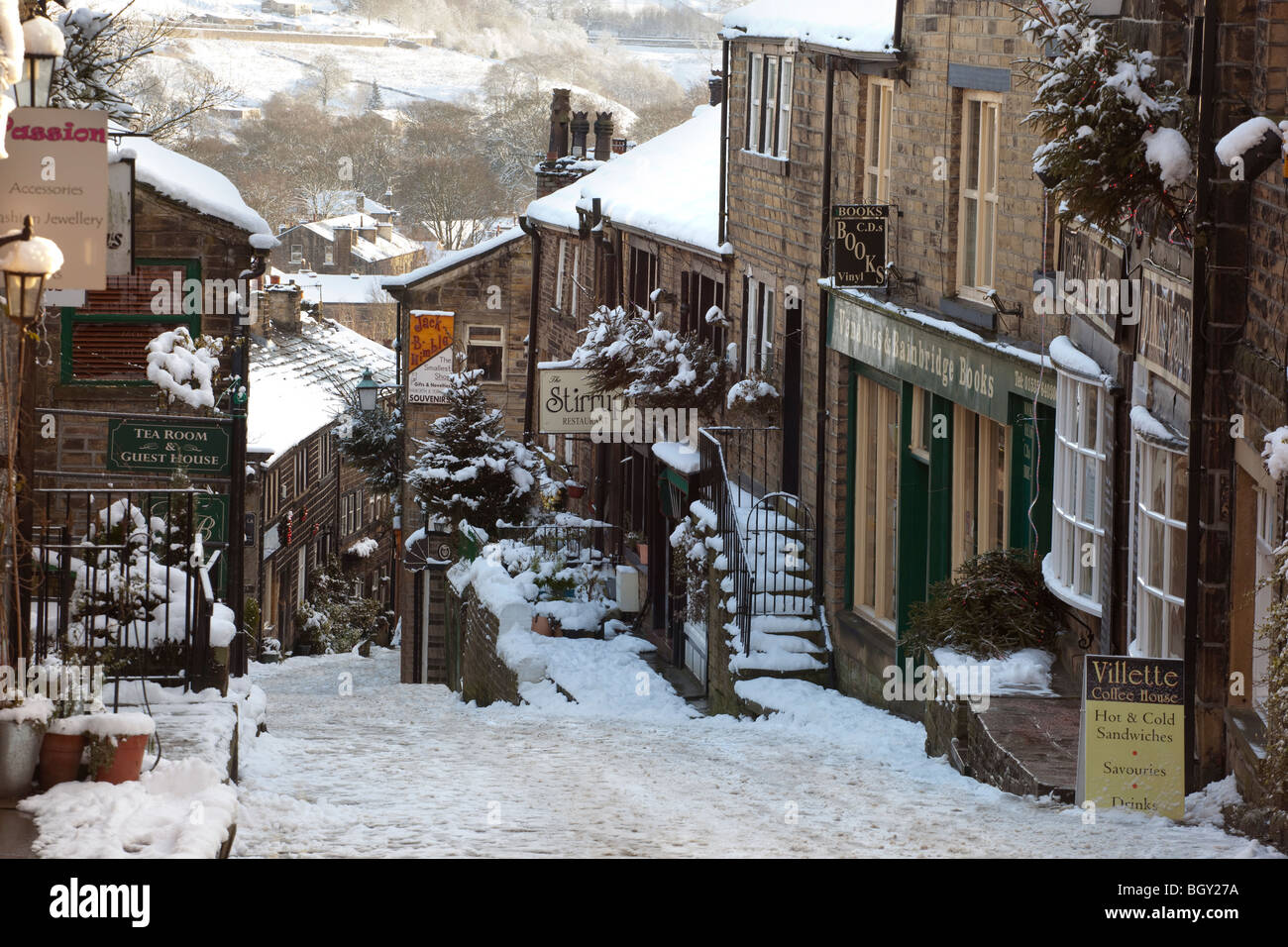 Haworth Snow Yorkshire Winter Stock Photos & Haworth Snow Yorkshire Winter Stock Images Alamy