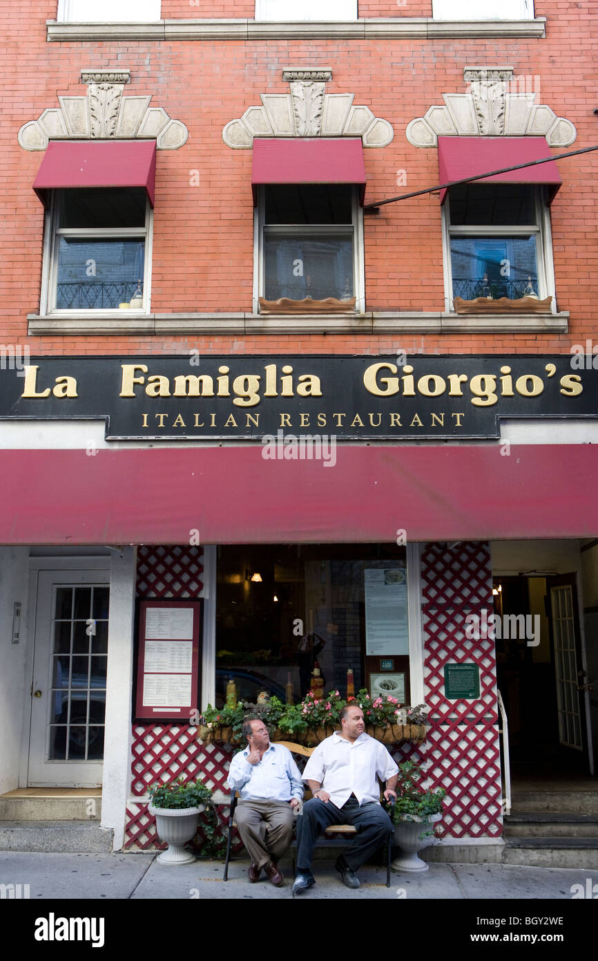 La famiglia restaurant hires stock photography and images
