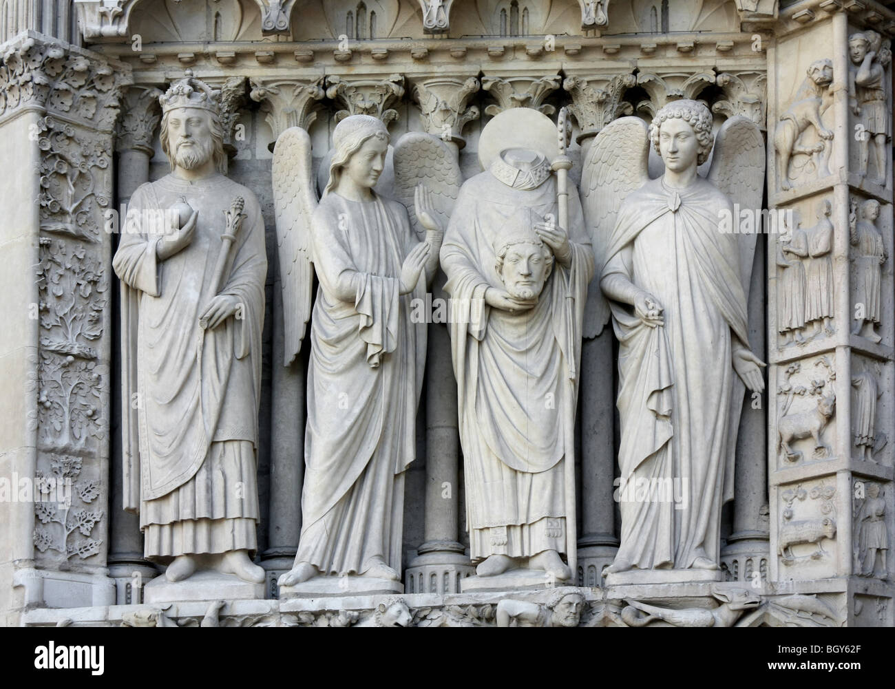 Sculpture saints notre dame cathedral hi-res stock photography and images -  Alamy