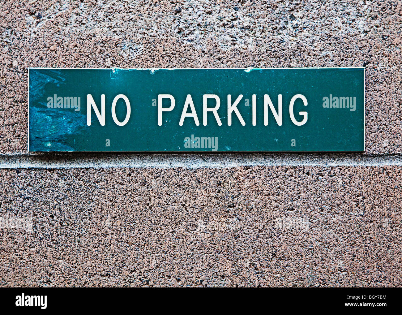 No parking on the green sign hi-res stock photography and images - Alamy