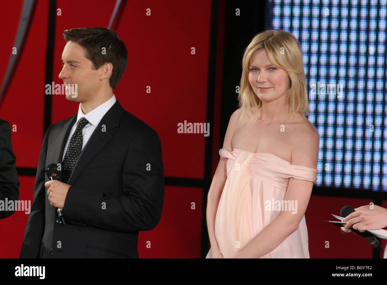 'SPIDERMAN 3' WORLD PREMIERE, TOKYO, JAPAN, Apr. Monday 16th 2007. American actors Kirsten Dunst and Tobey Maguire. Stock Photo