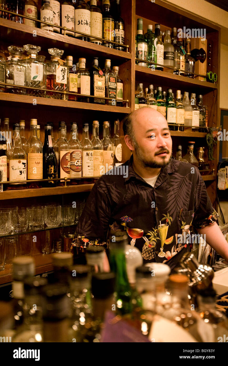 Bar Zoetrope In Shinjuku District Of Tokyo Japan Friday 30th January 2009 A Bar Specialising In Japanese Whiskies Stock Photo Alamy