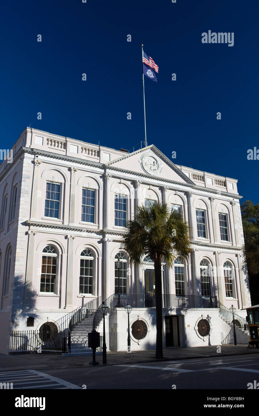 Charleston City Hall located on the corner of Meeting Street and Broad