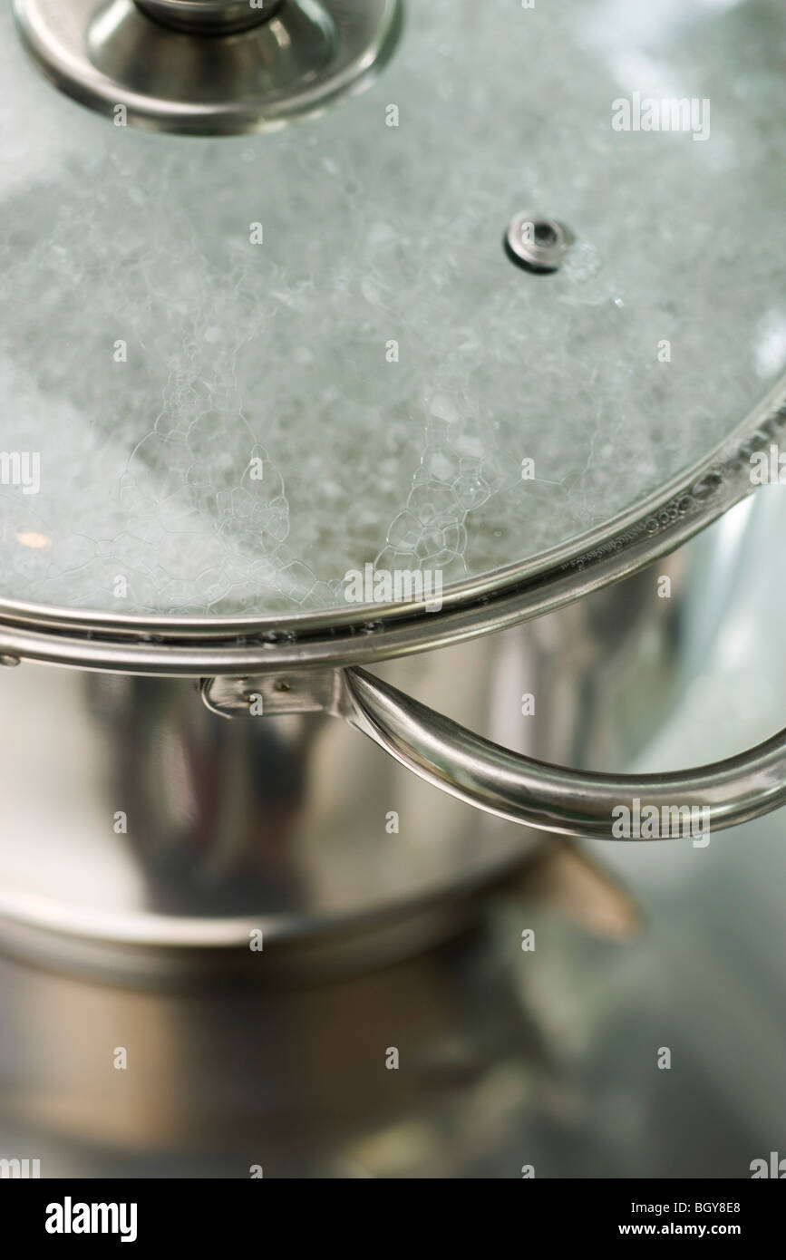 Water boils glass pot hires stock photography and images Alamy