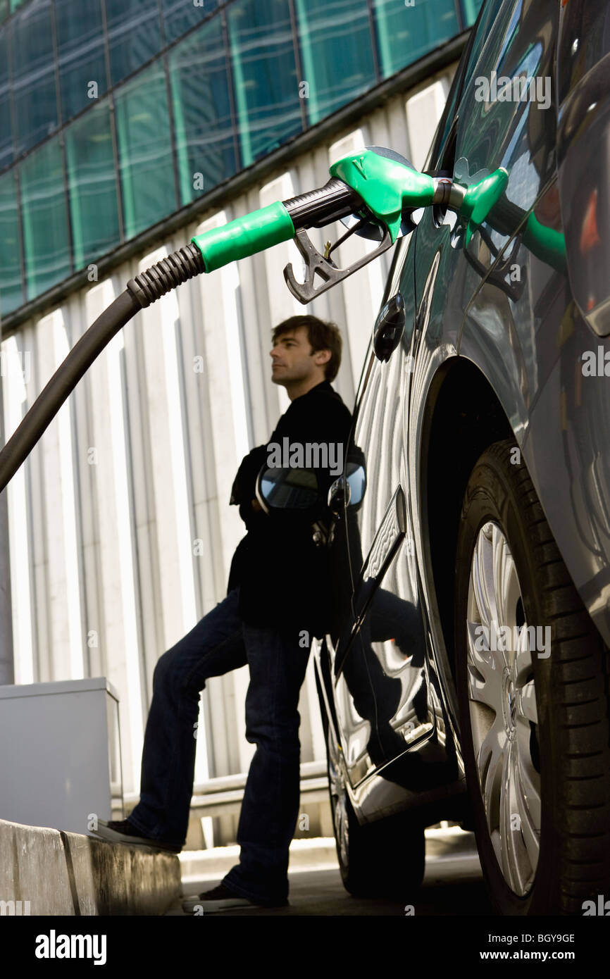 Filling auto tanks hi-res stock photography and images - Alamy