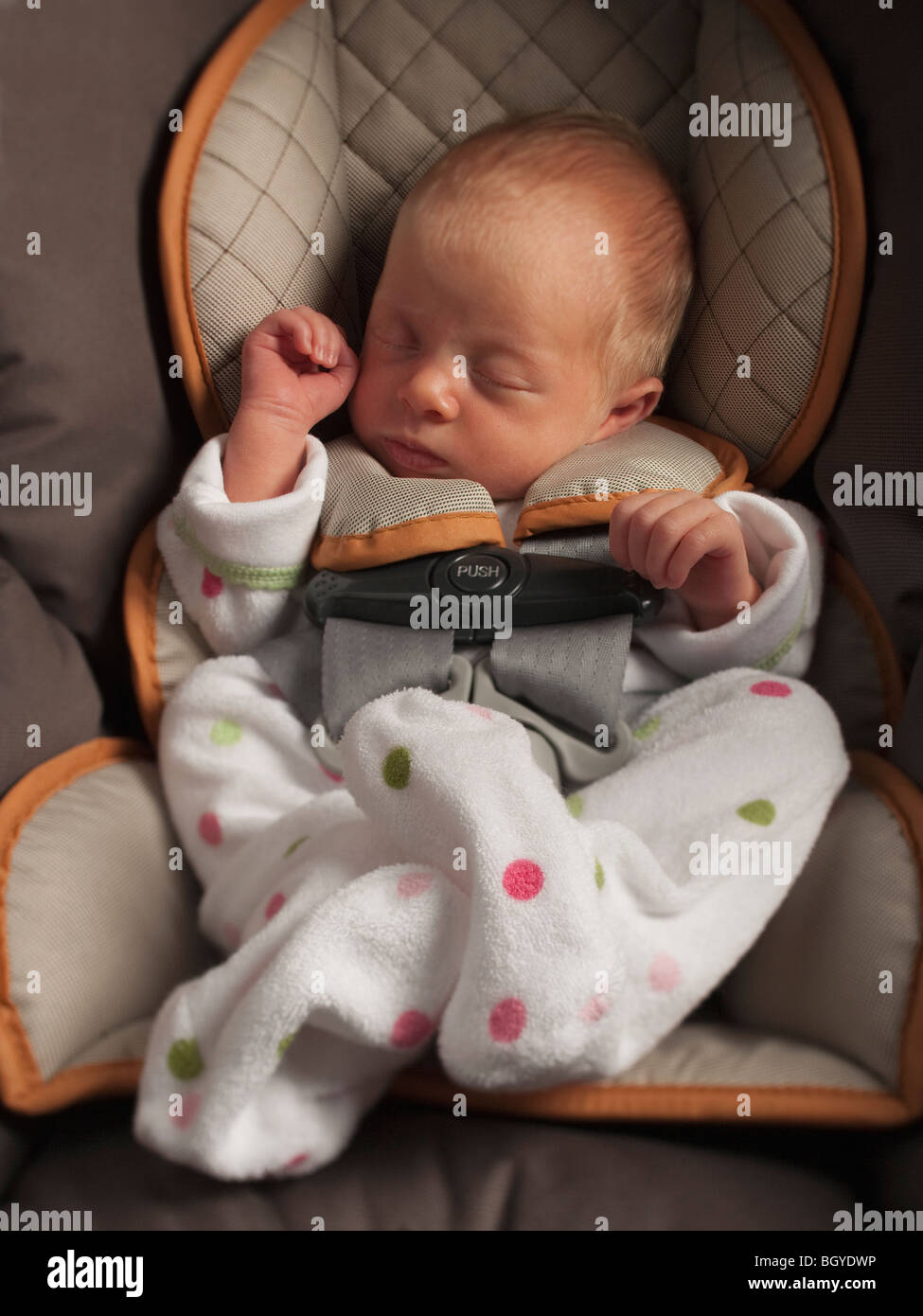 Baby sleeping car seat hires stock photography and images Alamy