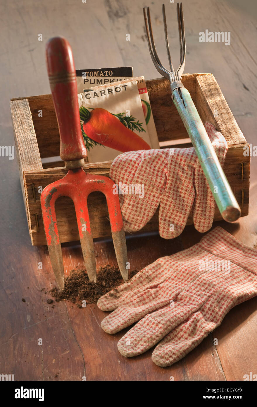 Gardening tools hi-res stock photography and images - Alamy