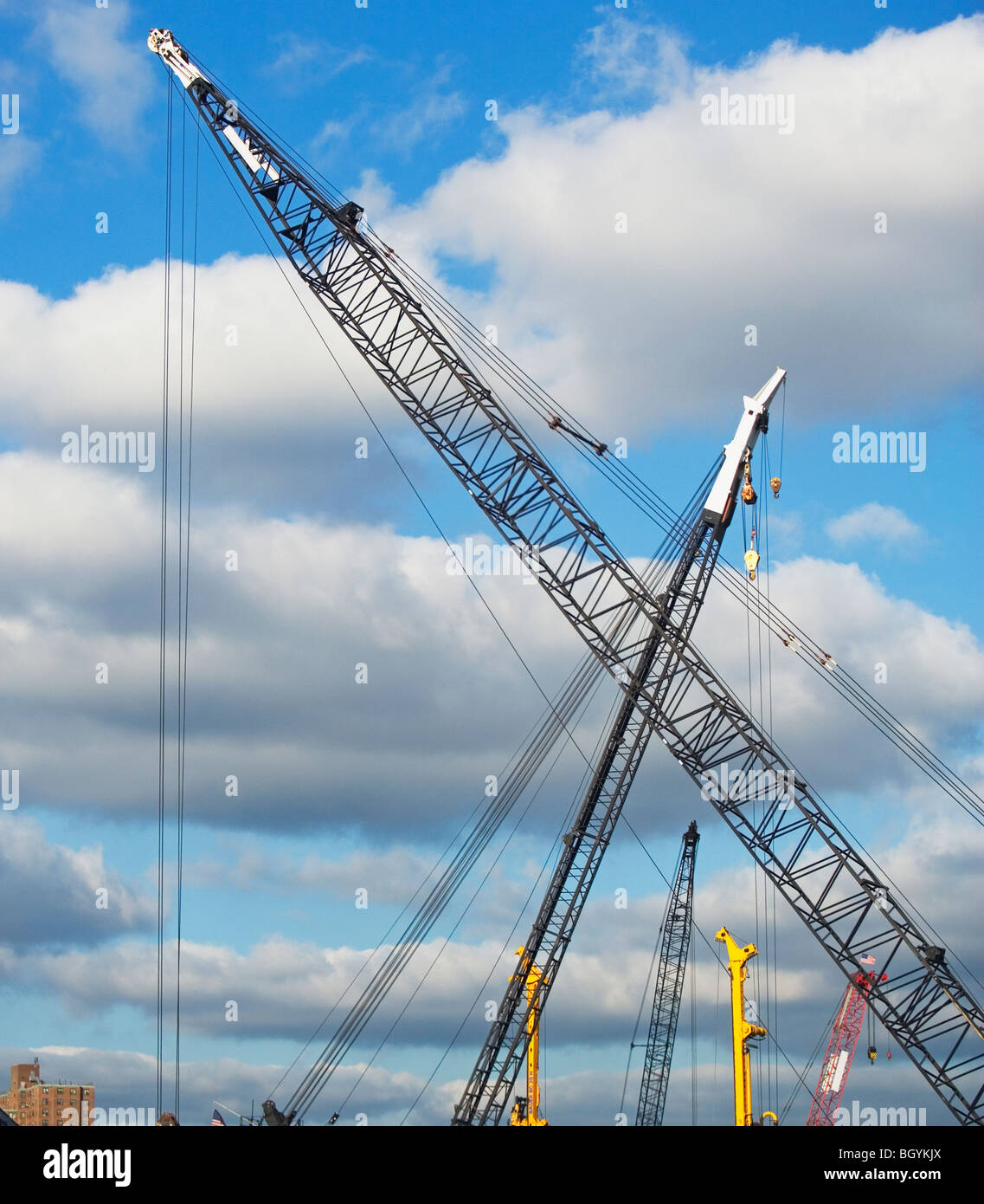 Quay construction cranes hi-res stock photography and images - Alamy