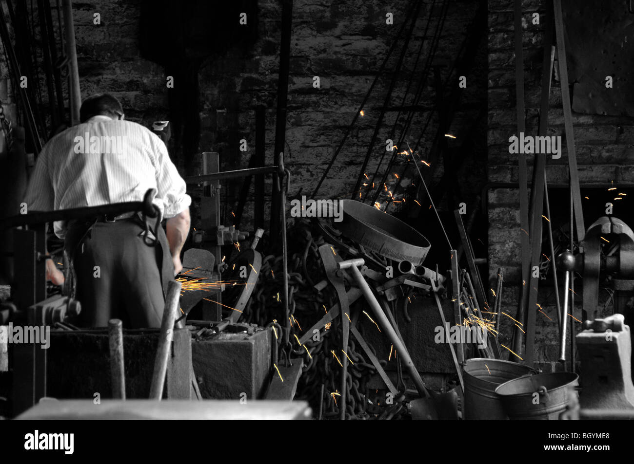 Chain maker Blacksmith at work Stock Photo 27653648 Alamy