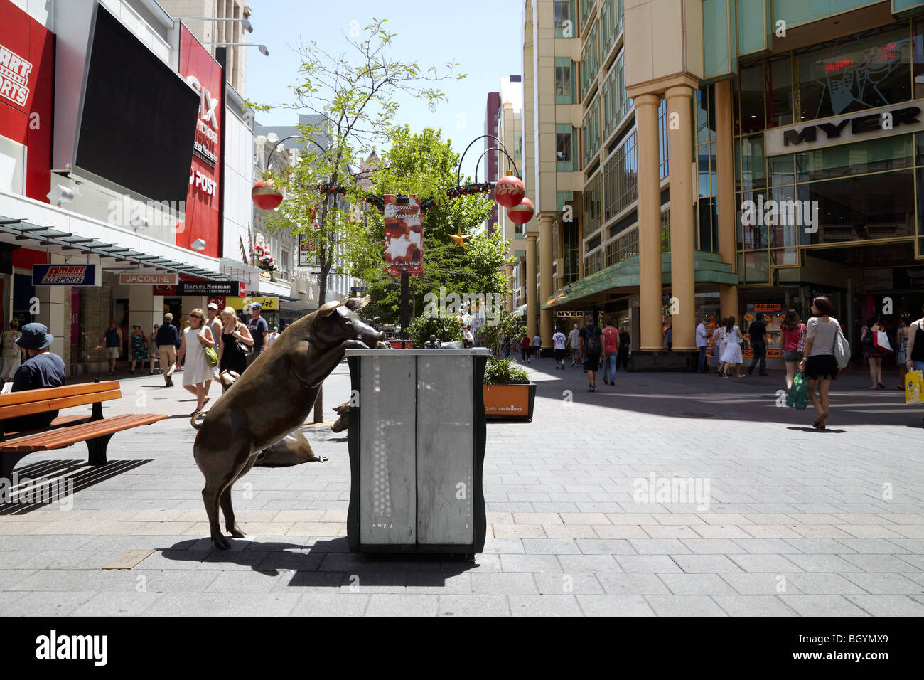 Oliver and friends pig sculptures on Rundle Mall, Adelaide, SA, Australia Stock Photo