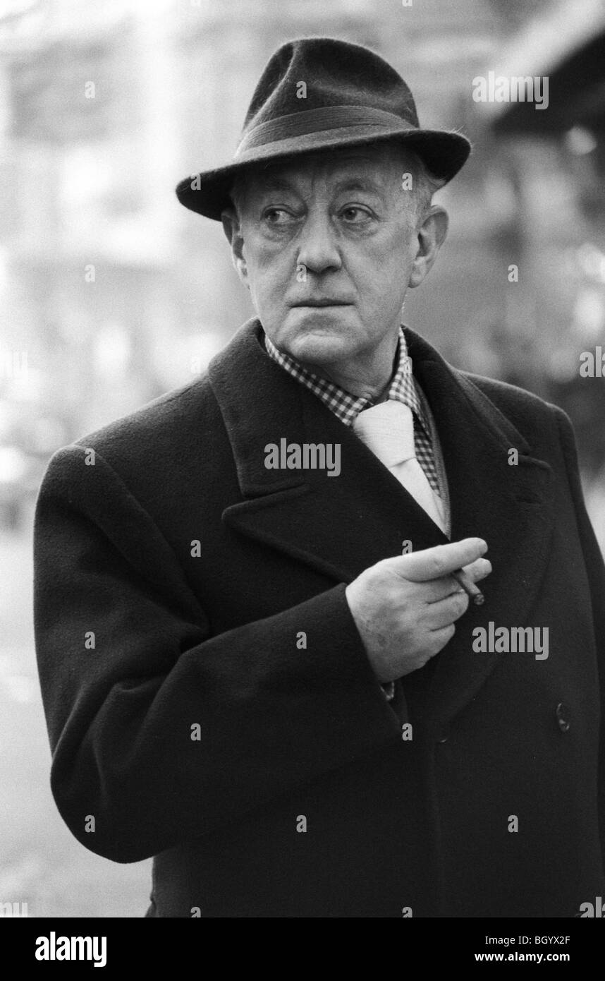 Sir Alec Guinness the actor he was performing in The Old Country, at the Queens Theatre, Shaftesbury Avenue. London, England circa 1977.  1970s UK HOMER SYKES Stock Photo