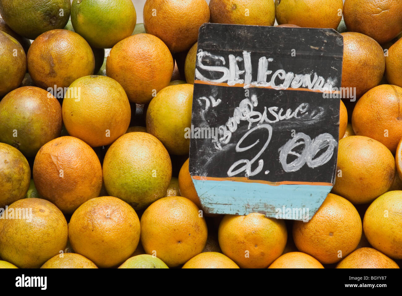 Oranges in a street market in Rio de Janeiro, Brazil Stock Photo Alamy