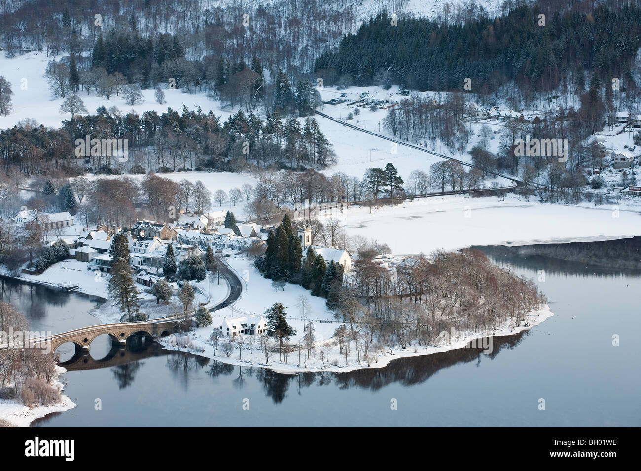 Kenmore Village In Winter Scotland Stock Photo Alamy kenmore-village-in-winter-scotland-stock-photo-alamy