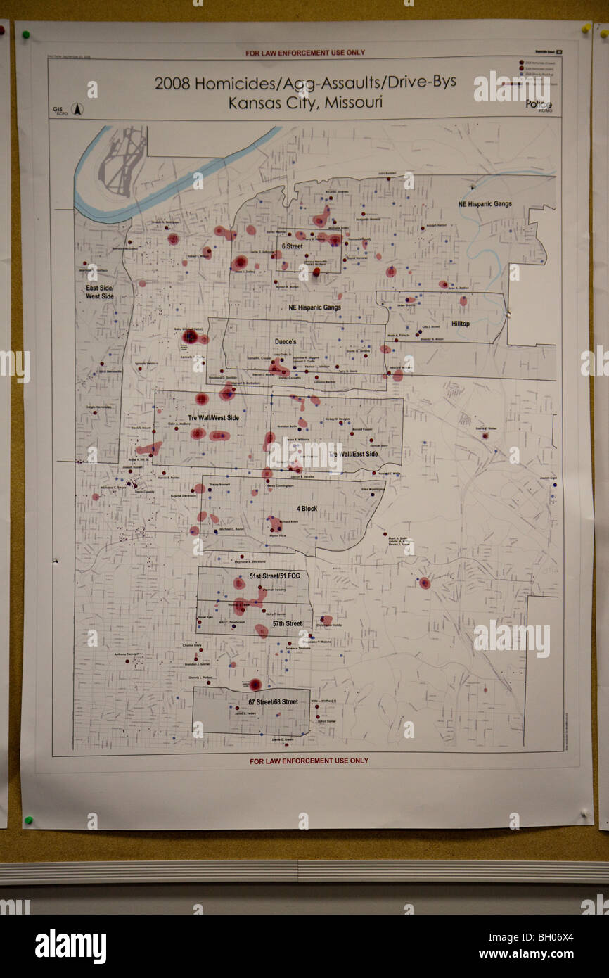 Poster showing homicides, drive by shootings and aggravated assaults in Kansas City, MO, Police. Street Narcotics Unit. Stock Photo