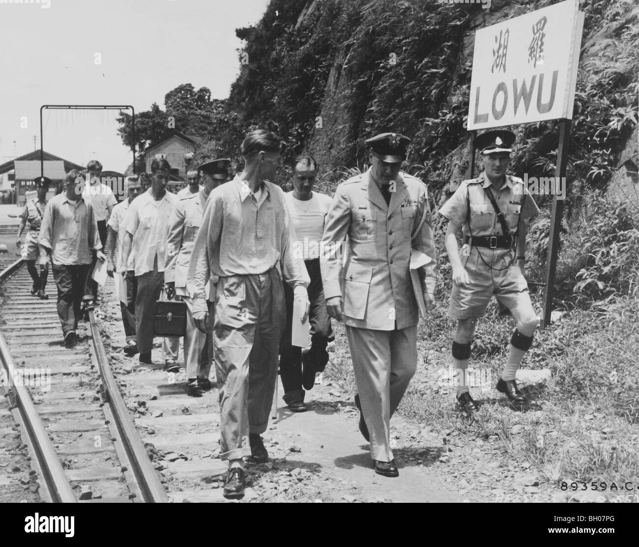 11 crew members of the B-29 'Superfort' shot down during a leaflet-dropping mission over North Korea in 1953, walk to freedom Stock Photo