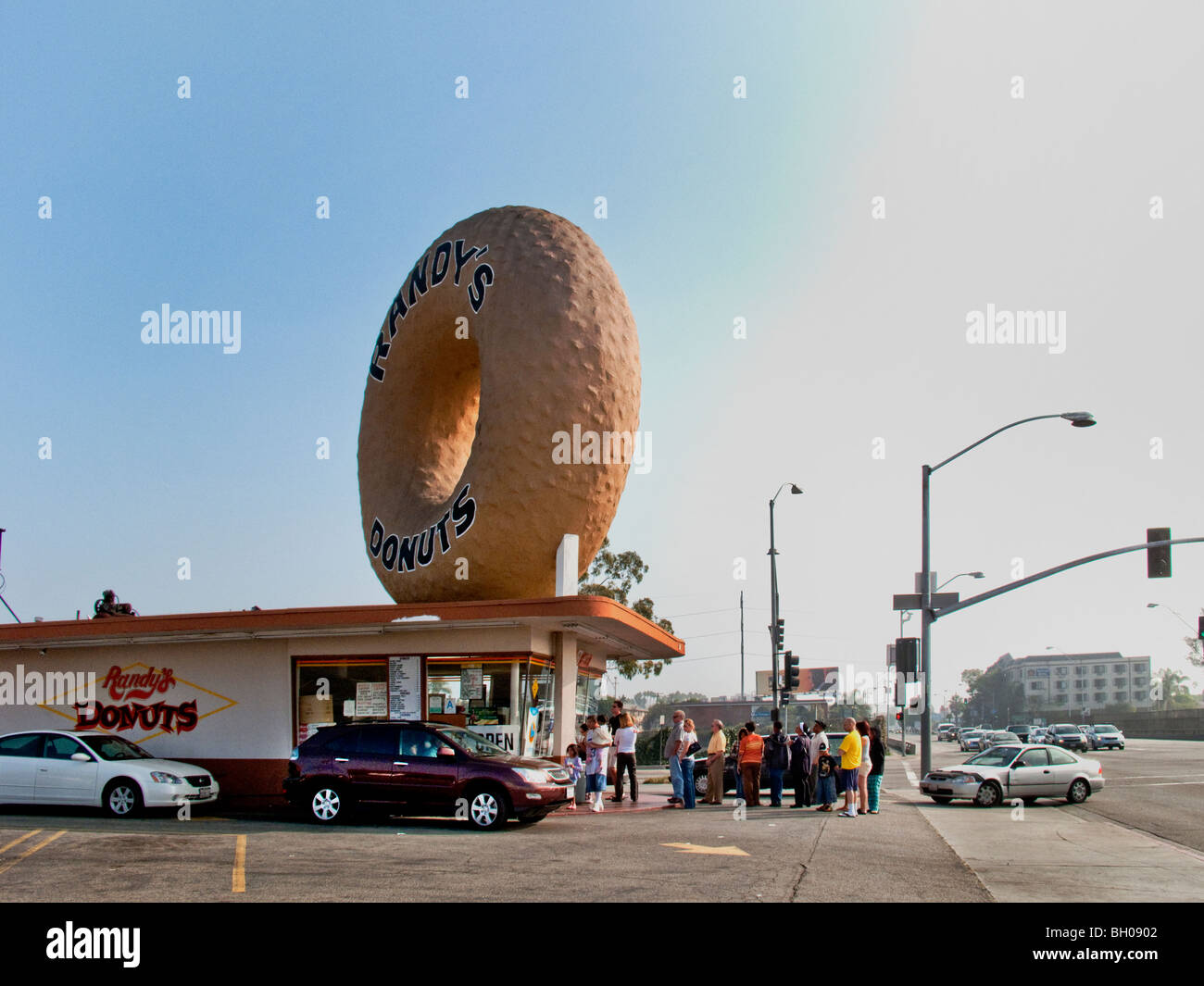 Hungry Sunday-morning customers line up at Rand's  in Los Angeles, an example of 'programmtic' architecture. Stock Photo