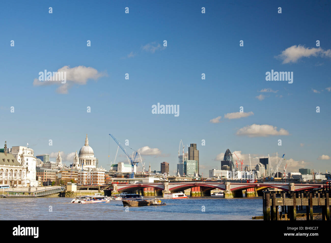London sun skyline hi-res stock photography and images - Alamy