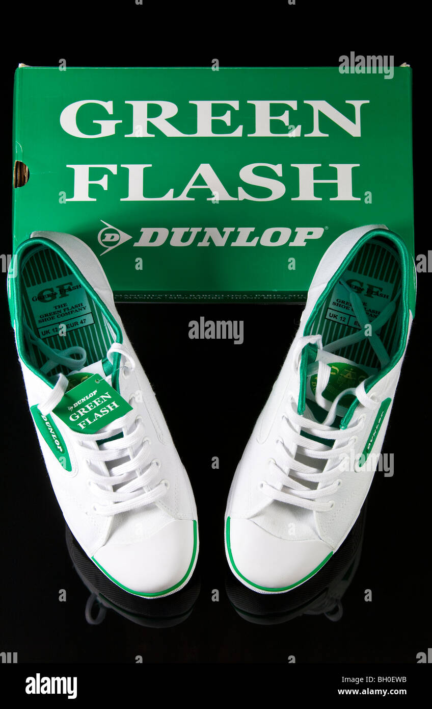 Dunlop Green Flash tennis shoes 