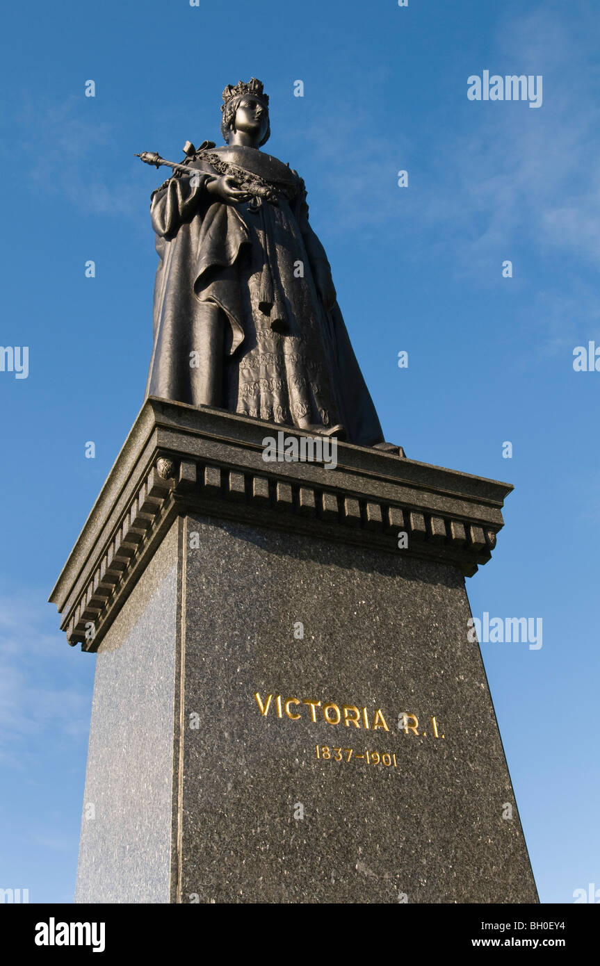 Statue of Queen Victoria outside the parliament building, Victoria