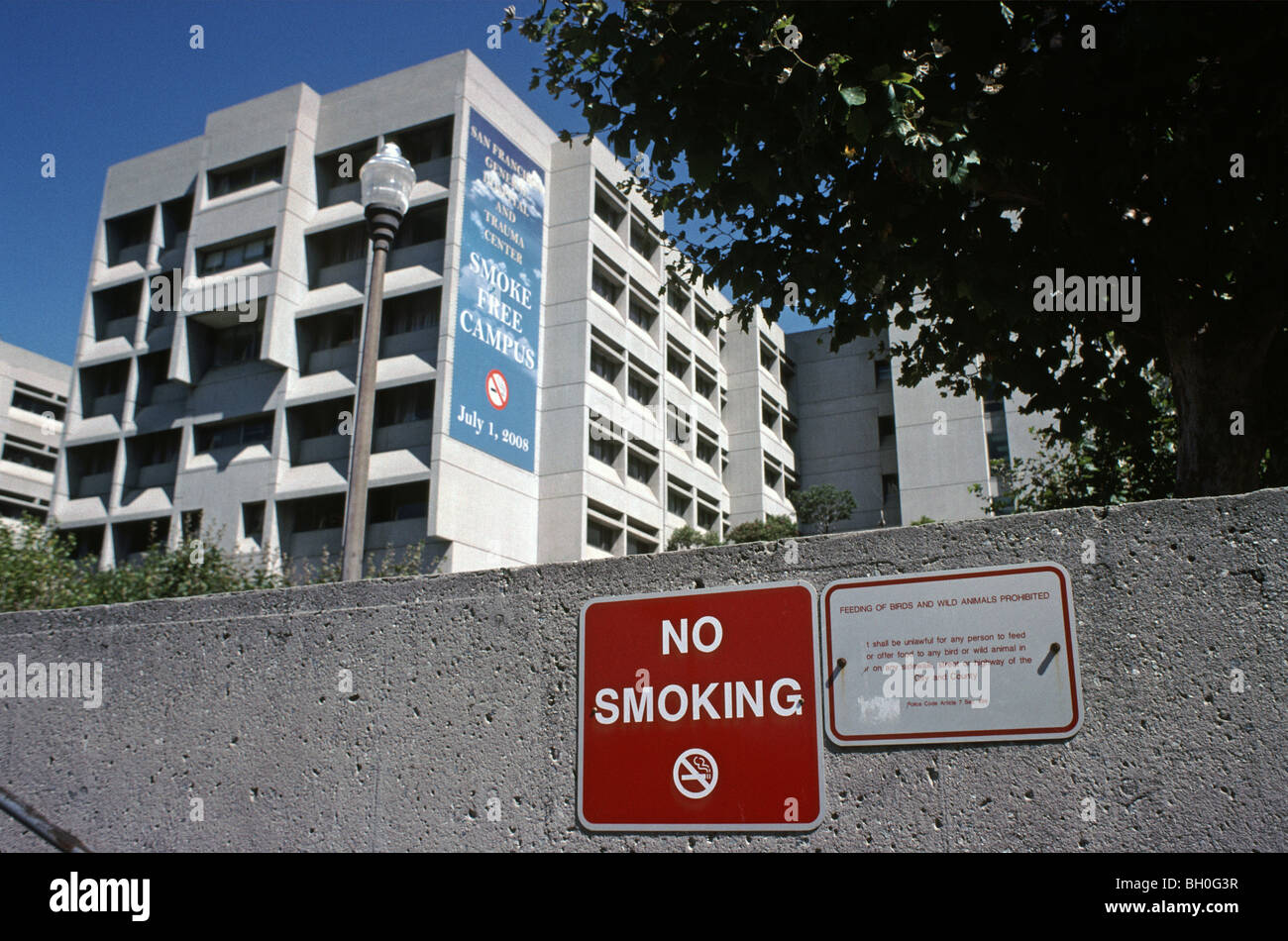 No smoking smoke free hospital hi-res stock photography and images - Alamy