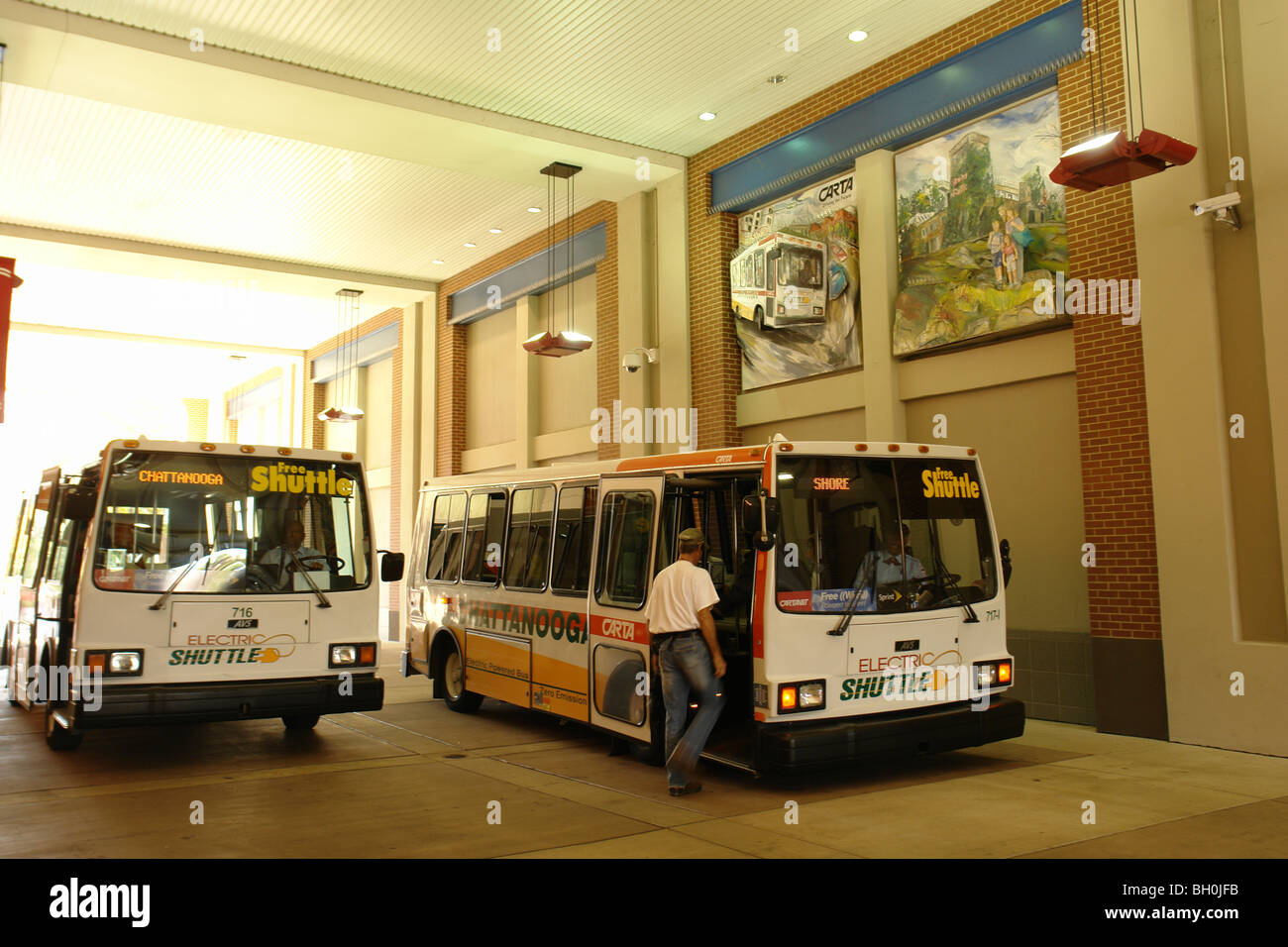 Chattanooga, TN, Tennessee, downtown, bus terminal, free electric shuttles Stock Photo