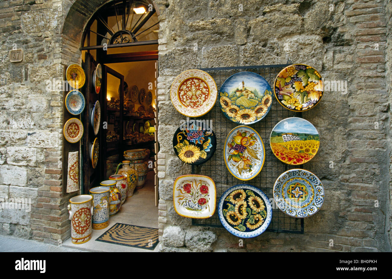 Ceramics at a souvenir shop, San Gimignano, Tuscany, Italy, Europe Stock Photo