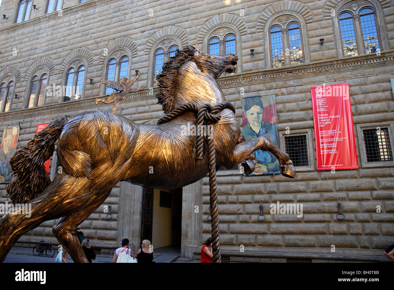 Palazzo strozzi hires stock photography and images Alamy