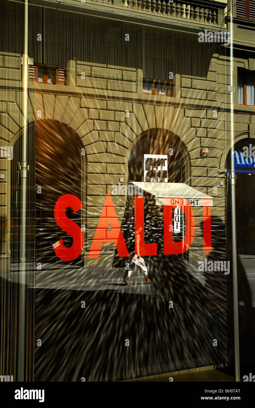 Sale, shop window of the boutique Zara, Via Calimala, Florence, Tuscany,  Italy, Europe Stock Photo - Alamy