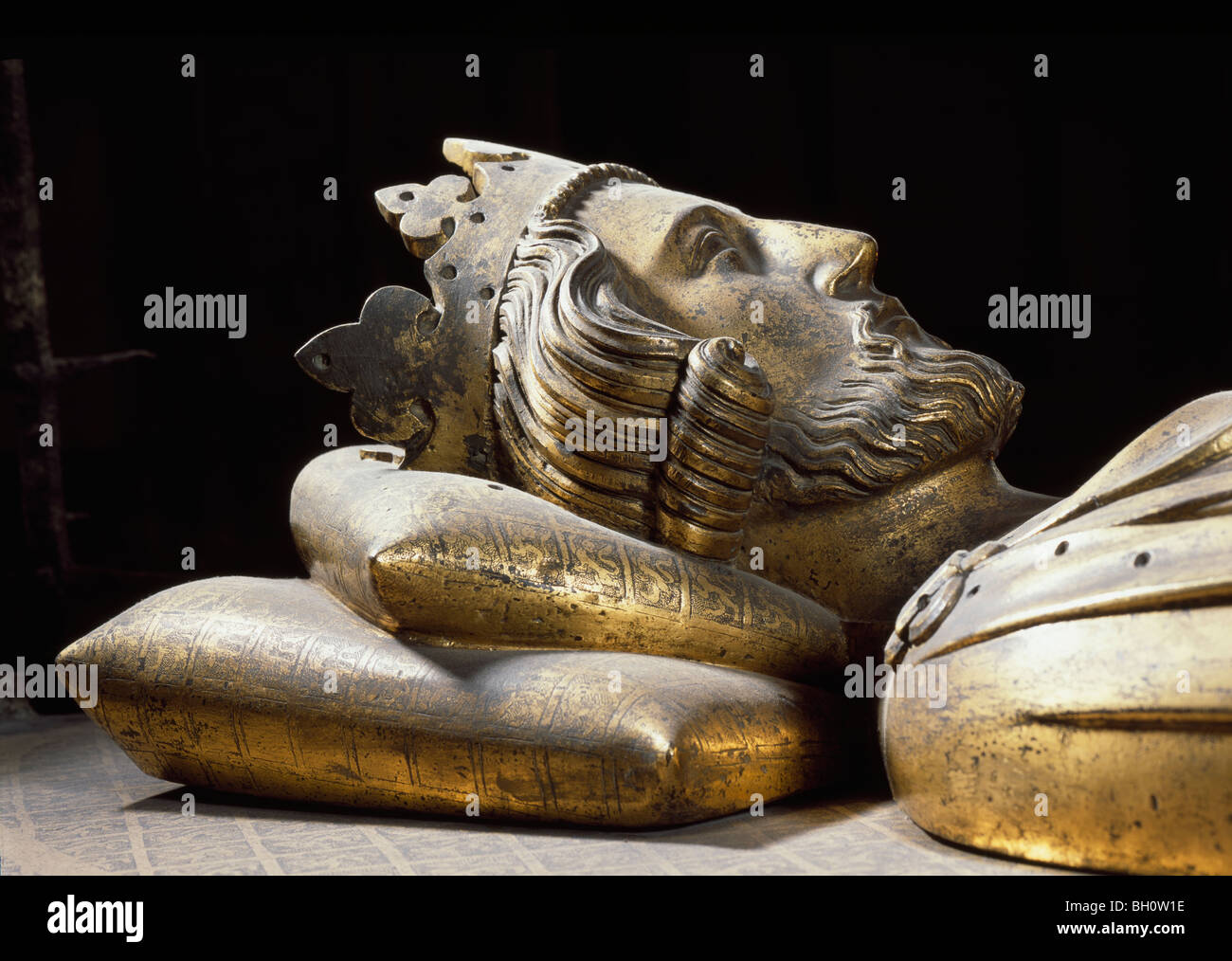King Henry III  bronze effigy on tomb Westminster Abbey London England Profile Stock Photo