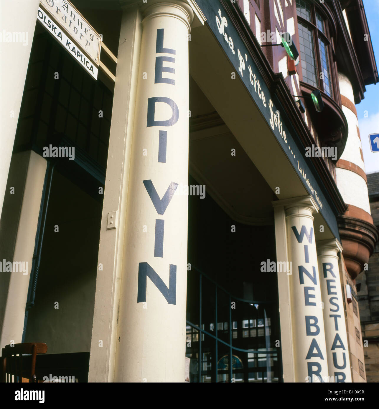 Edinburgh wine bar hires stock photography and images Alamy