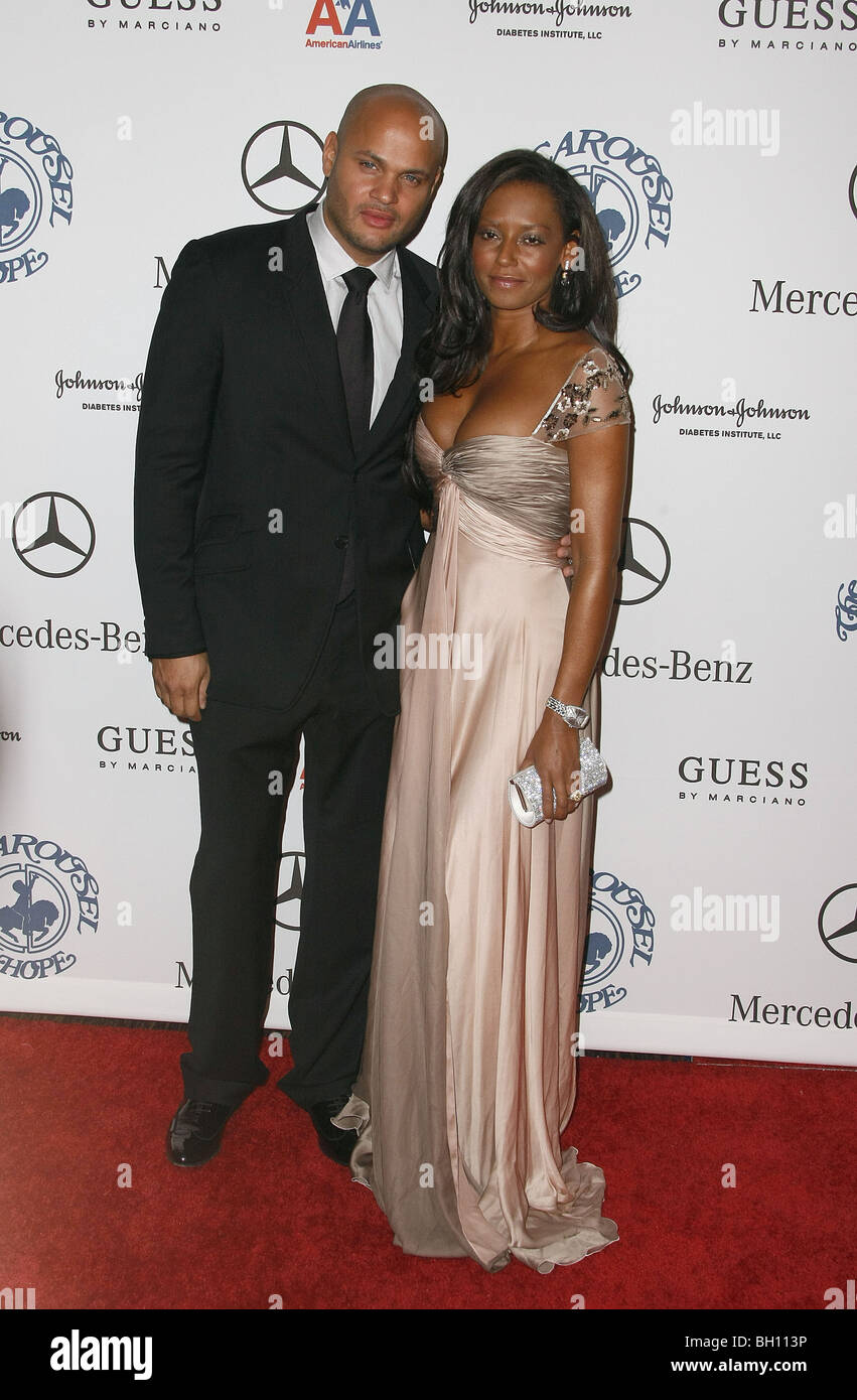 STEPHEN BELAFONTE MEL B SINGER & HUSBAND BEVERLY HILLS CA USA 25/10 ...