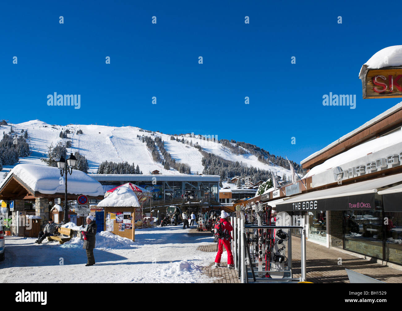 Courchevel france shopping hi-res stock photography and images - Alamy