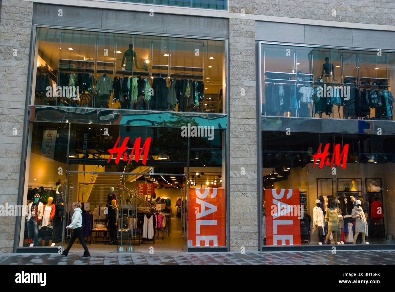 H&M clothing store Liverpool 1 shopping area Liverpool Merseyside England  UK Europe Stock Photo - Alamy