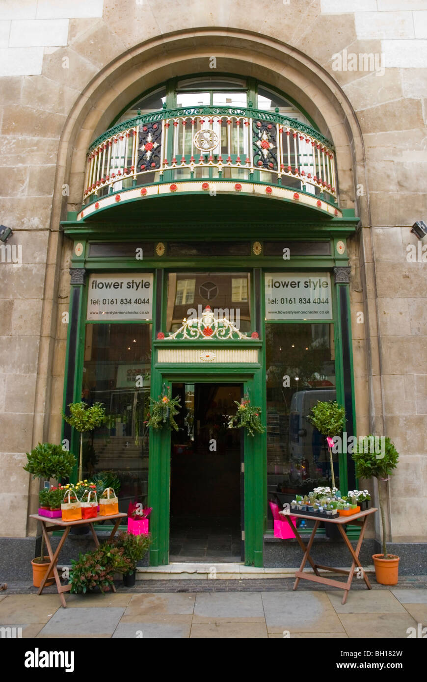 English florist shop front hires stock photography and images Alamy