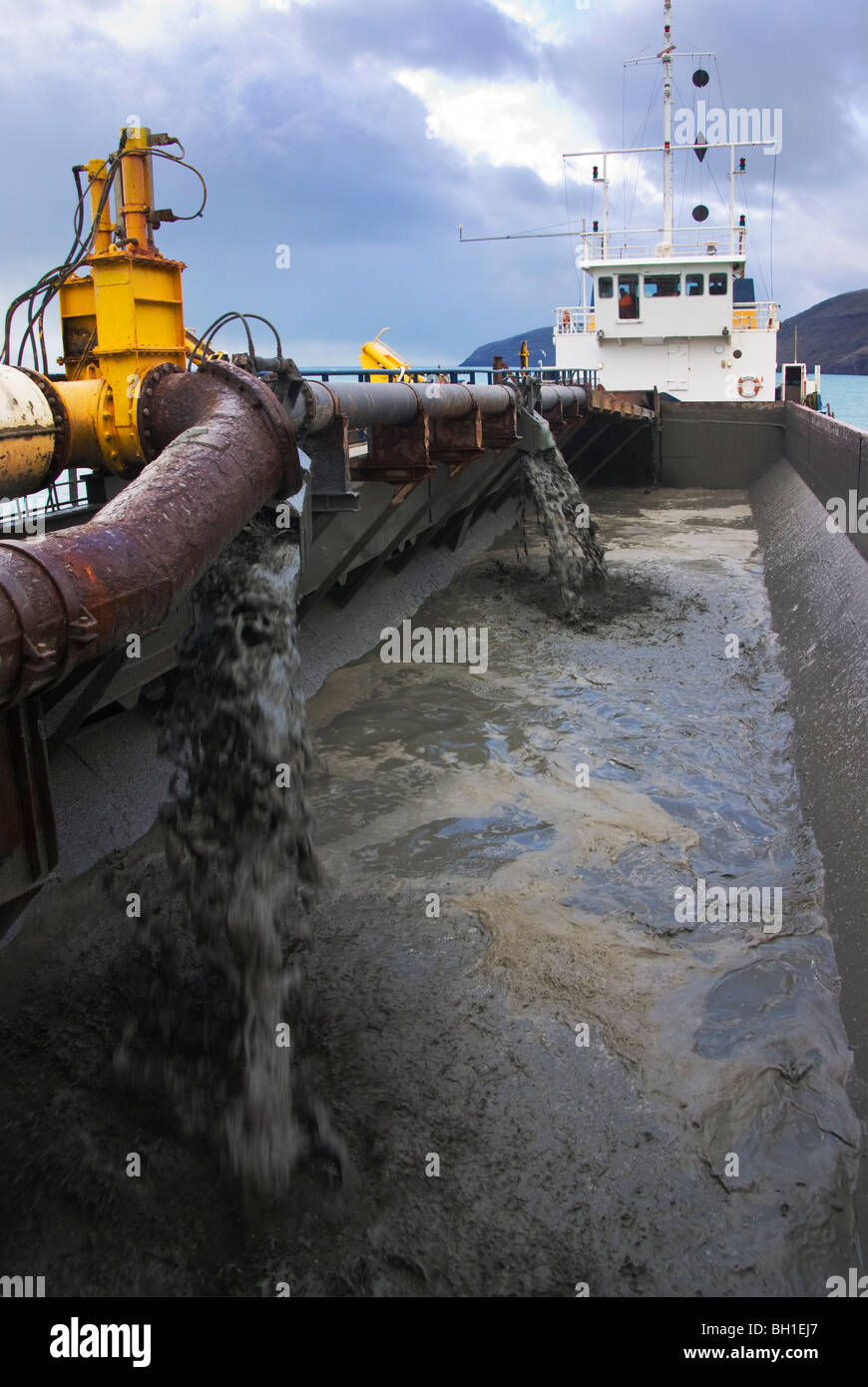 Hopper dredge hires stock photography and images Alamy