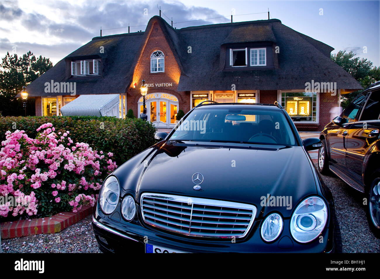 Car parking near a boutique, Kampen, Sylt Island, Schleswig-Holstein, Germany Stock Photo
