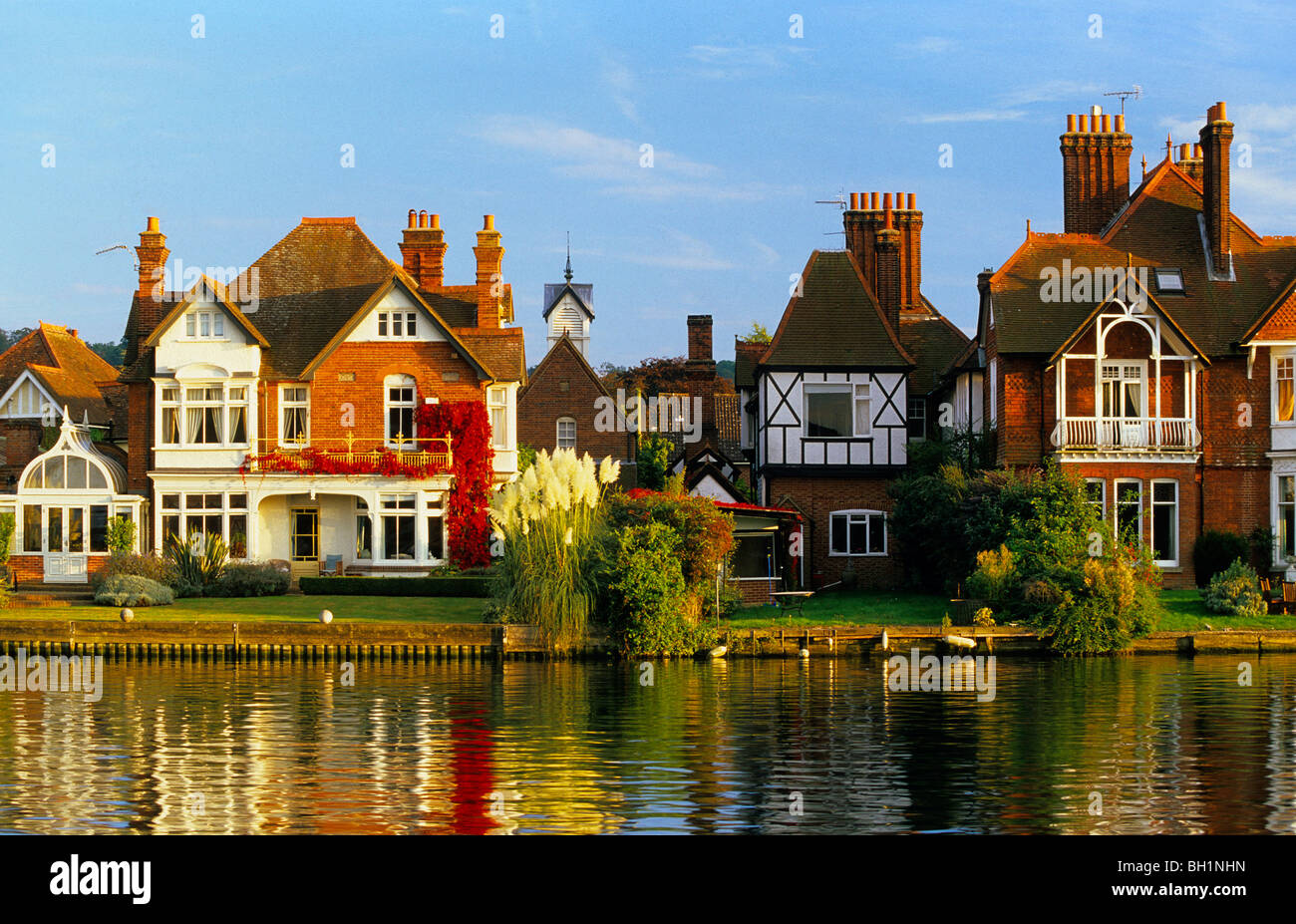 Marlow buckinghamshire houses hires stock photography and images Alamy