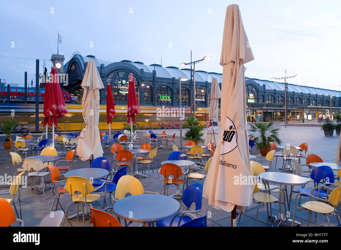 Cafe at central station in the evening, Dresden, Saxony, Germany Stock Photo
