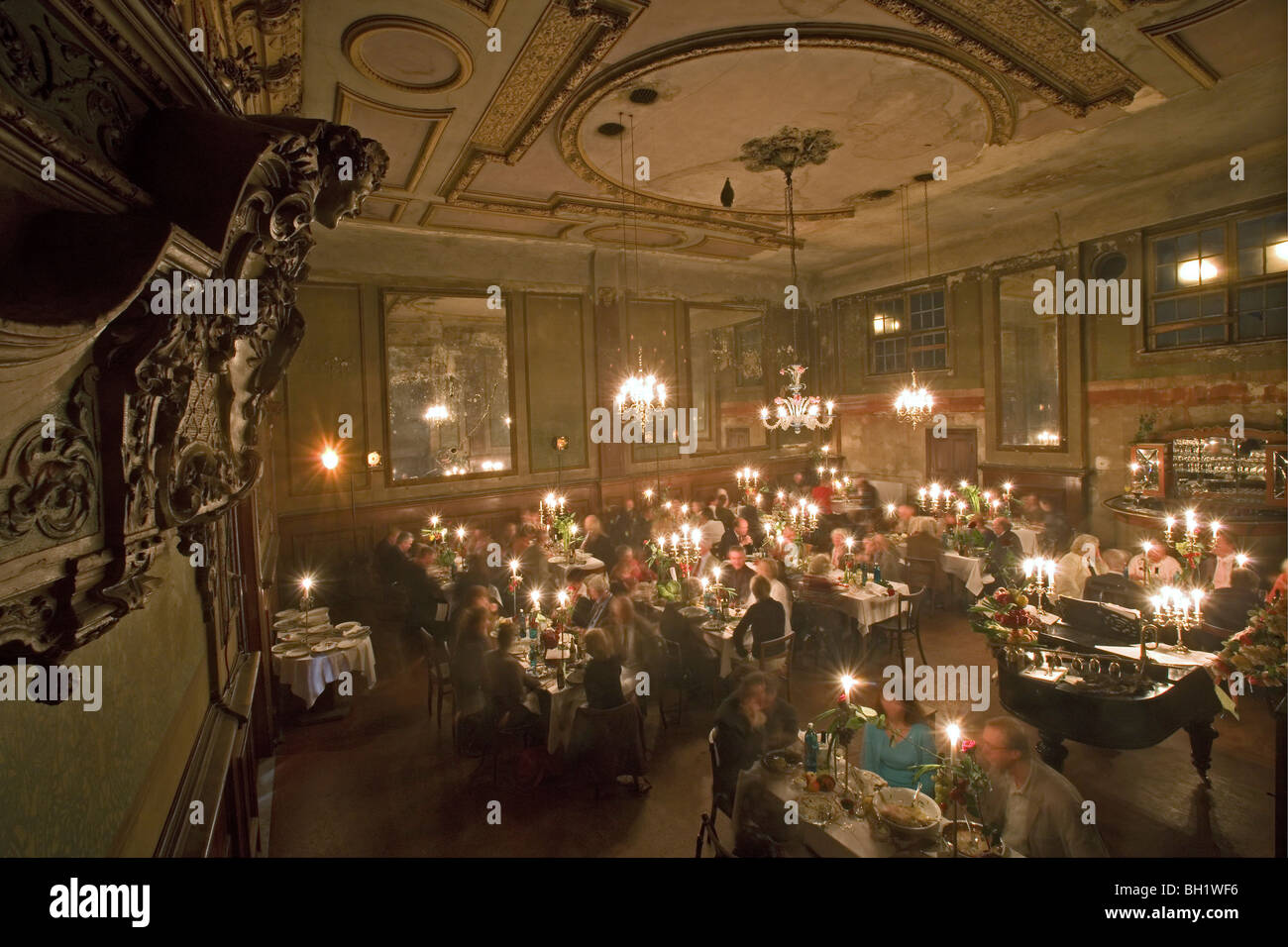 Claerchens Ballhaus, Berlin Mitte, private candlelight party with opera singers in costume, Berlin, Germany Stock Photo