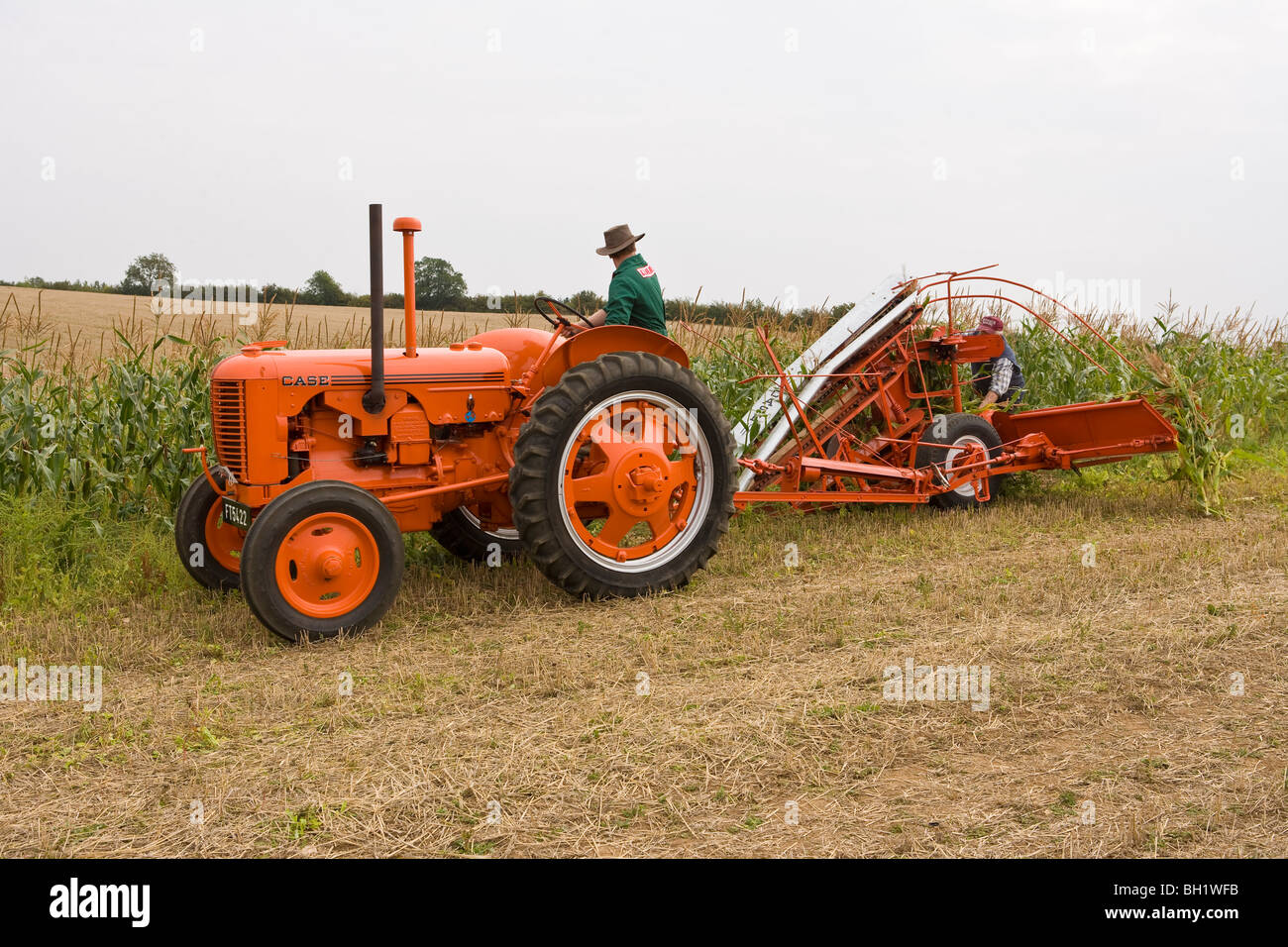 1942 Case DC4 with Case Corn Binder Stock Photo Alamy